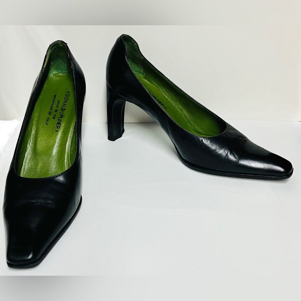 Vintage Donald J Pliner Italy 🇮🇹 Smooth Leather Heels